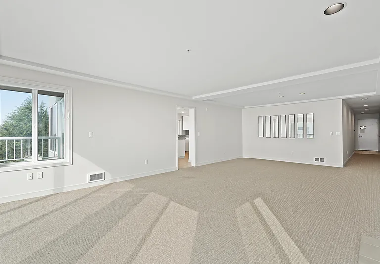 601 W Mercer Pl #401 — Photo 8