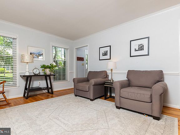 4th image of 5611 Rowena Dr