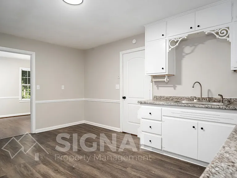 736 Martinwood Rd — Photo 13