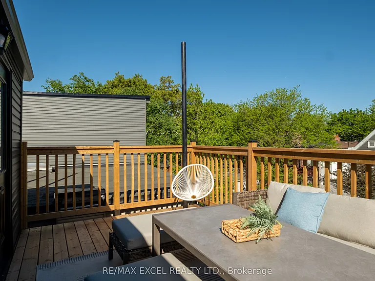 254 Bain Ave — Photo 28