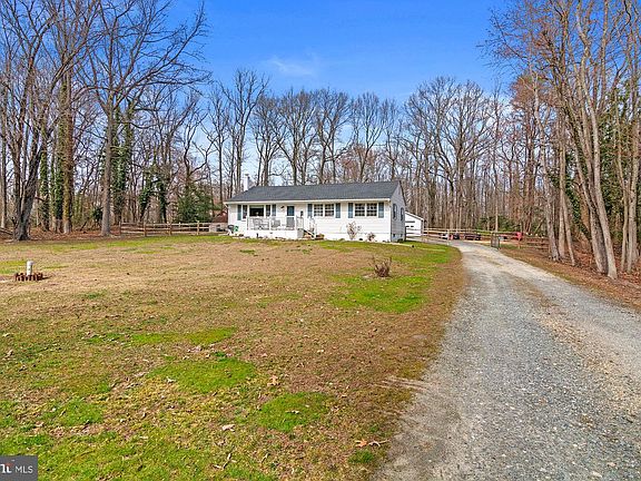 5th image of 47 Estes Ln
