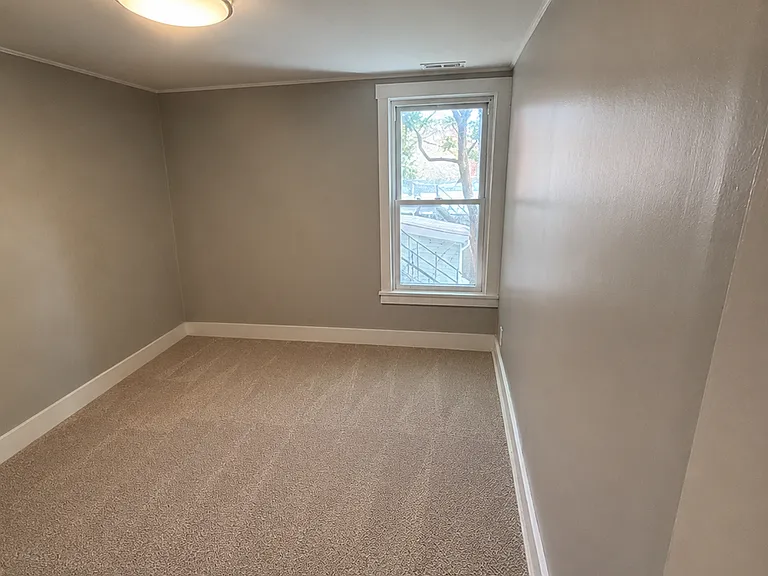 125 N Main St #B — Photo 5