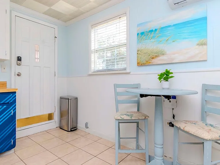675 Clearwater Largo Rd S — Photo 31