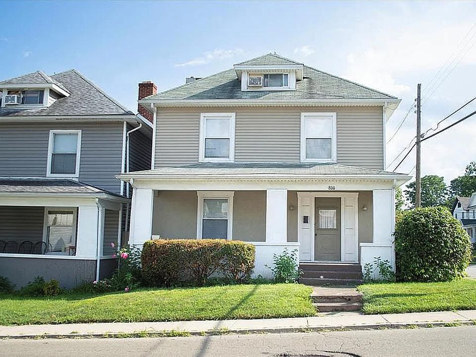 1st image of 800 E Stewart St
