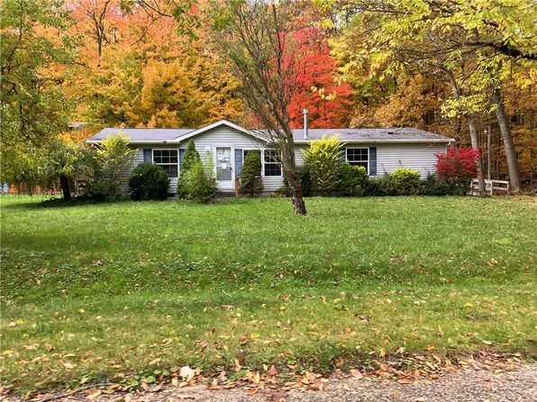 9729 Iroquois Trl, Espyville, PA 16424
