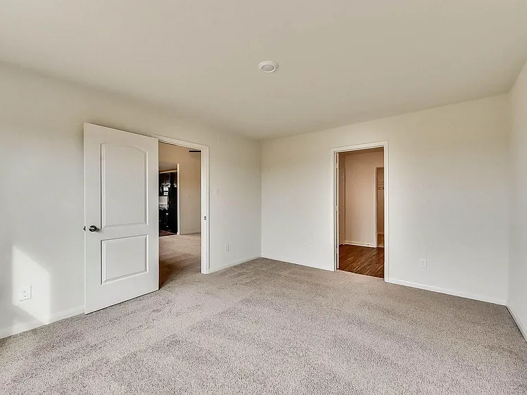 207 Liberty Ln — Photo 9