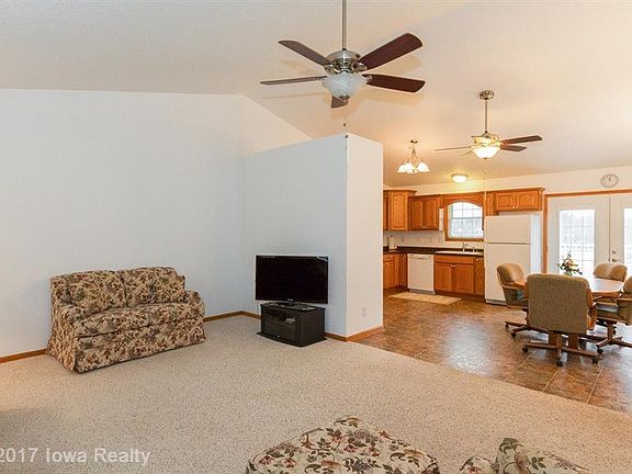 2nd image of 8728 NE 38th Ave