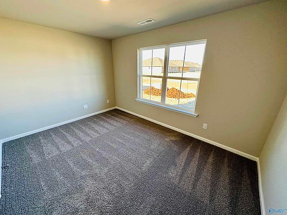 4th image of 118 Jerrie Lynn Blvd