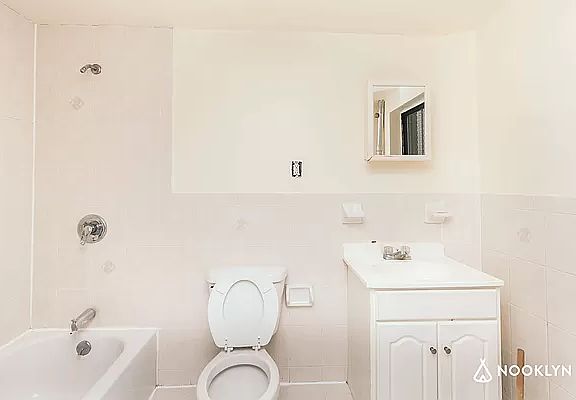 5th image of 318 Hart St #3