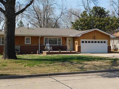 1604 N Woodland Rd, Ponca City, OK, 74604