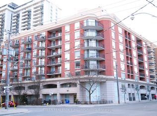 300 Balliol St #405, Toronto, ON M4S 3G6