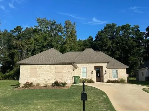 228 Oak Alley Dr, Ruston, LA 71270