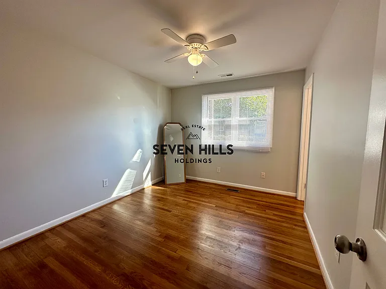 1007 Kinney St — Photo 12