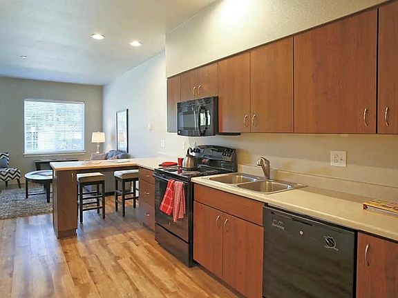 3rd image of 30625 SW Willamette Way E #4