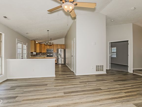 3rd image of 4371 Dunsany Ct