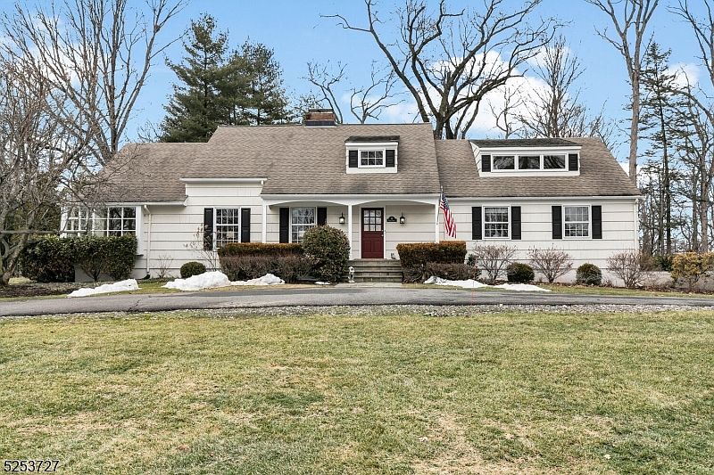 1st image of 59 Manor Dr