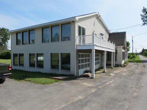 526 Fee Rd, Mooers, NY 12958