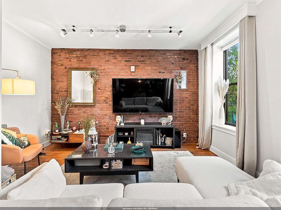 1st image of 603 1st St #2