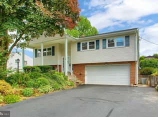 302 Oak Dr, Mount Holly Springs, PA 17065