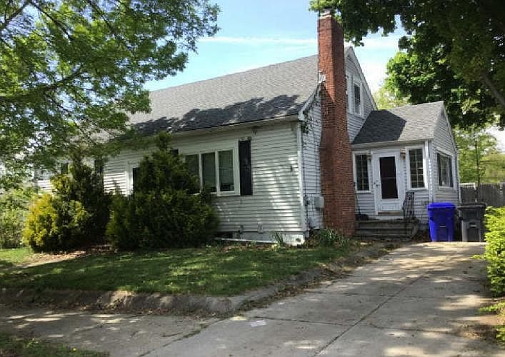 1st image of 37 Royal Ave