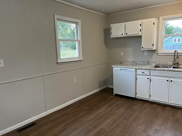 3 bed, 988 sqft, $1,500 — Photo 4