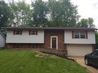 22 Heather Dr, Saint Peters, MO 63376