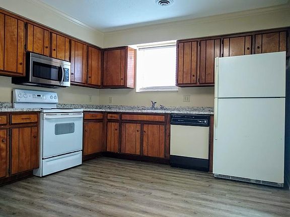 5th image of 306 Timberway Cir