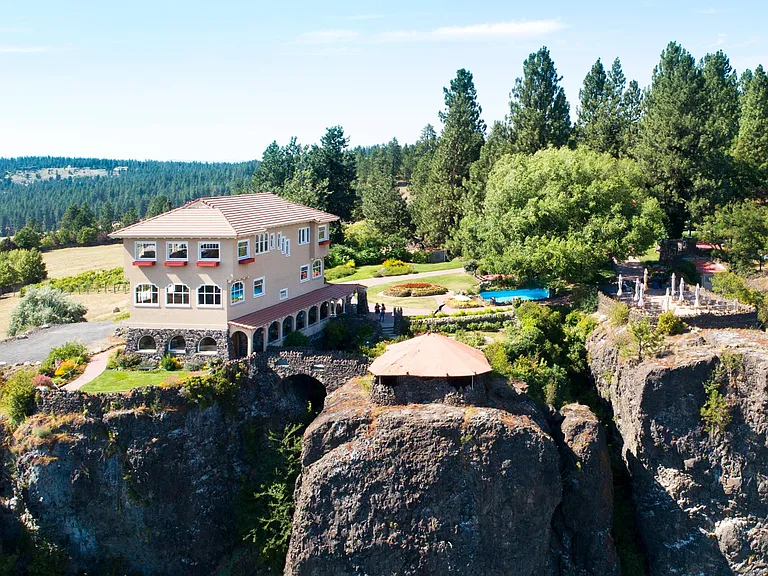 Riverside at Coyote Rock — Photo 26