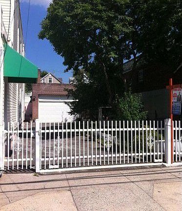 2nd image of 2744 Morgan Ave
