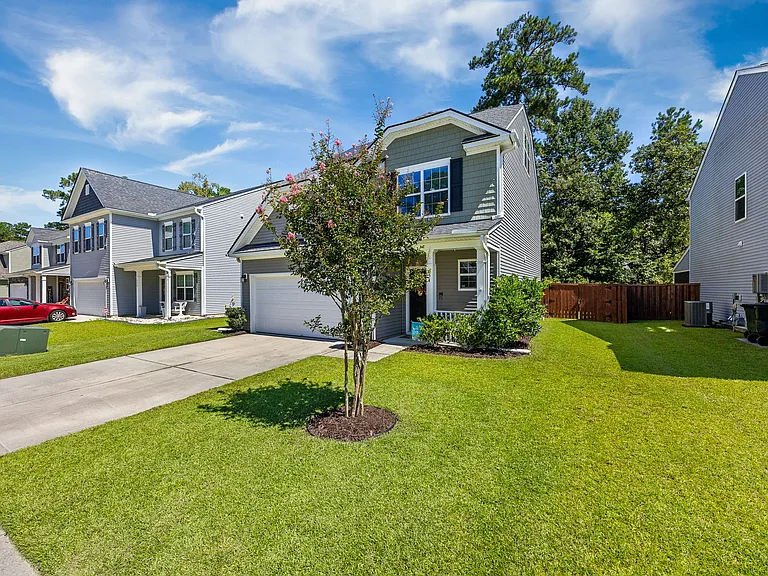 554 Wynfield Forest Dr — Photo 3