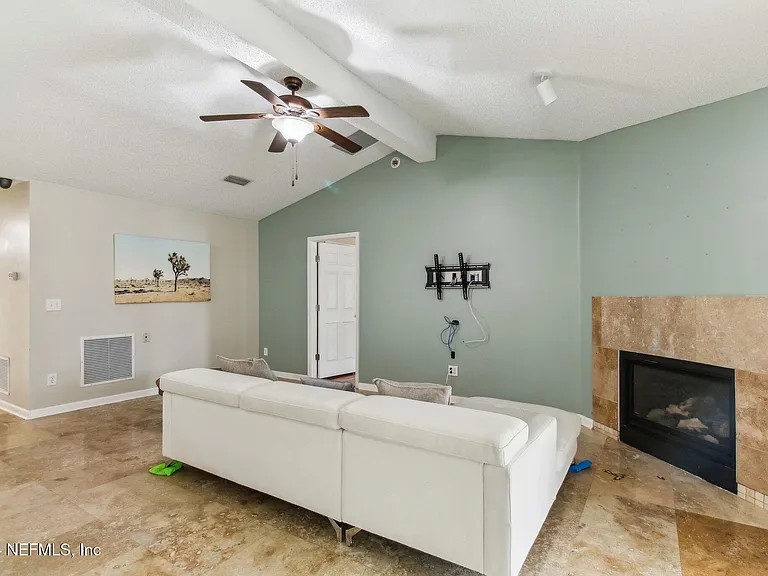 14018 Fish Eagle Dr E — Photo 5
