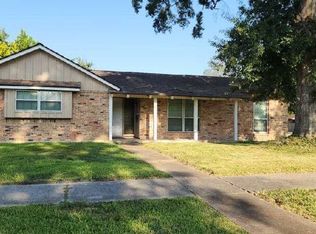 2212 Peach Ln, Pasadena, TX 77502