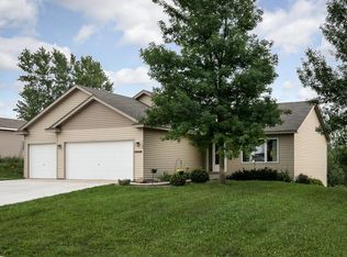 1100 Rolling Hills Dr NW, Montgomery, MN 56069