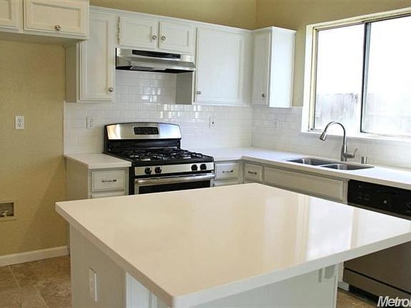 3rd image of 2623 Briarcliff Dr