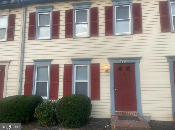 203 Cross Keys Dr, Strasburg, PA 17579
