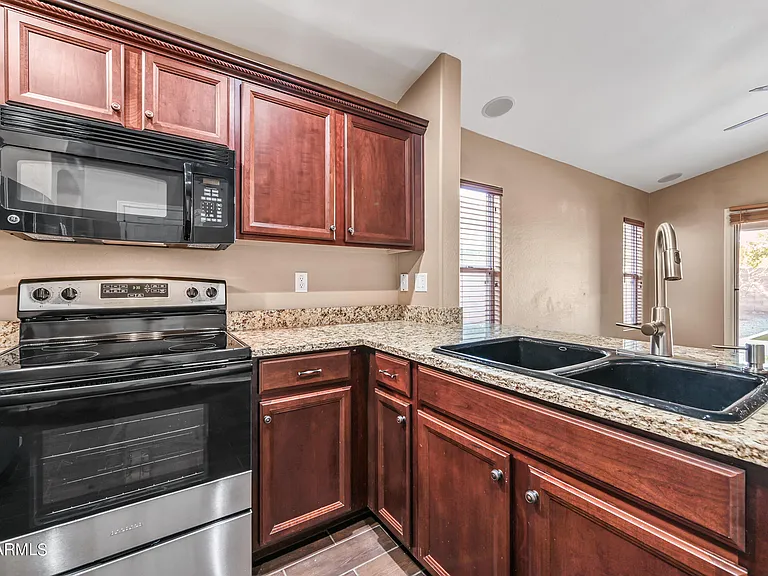 41284 W Cahill Dr — Photo 15