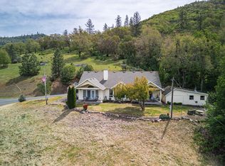 304 Wards Creek Rd, Rogue River, OR 97537