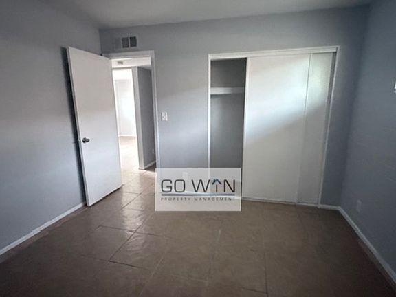 5th image of 559 S Bellview APT C