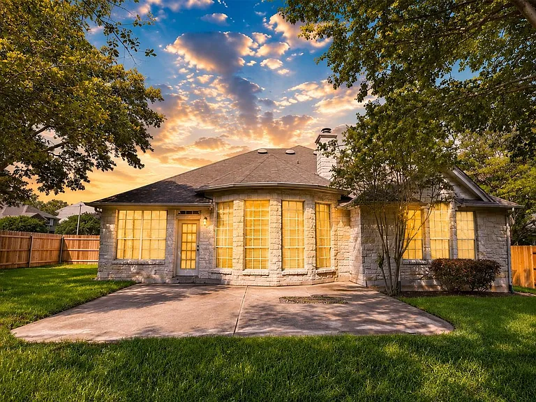 9601 Aire Libre Dr — Photo 18
