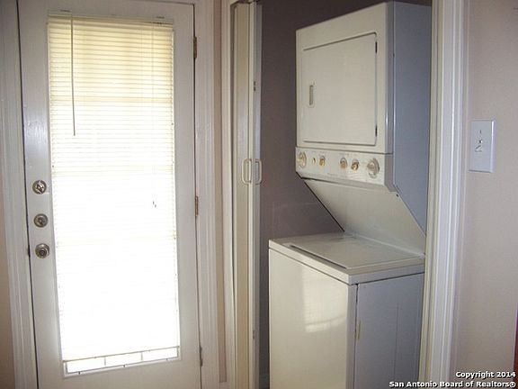 4th image of 3522 W Houston St