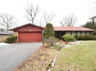 1158 Oak Ridge Dr, Glencoe, IL 60022