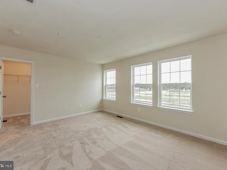 7443 Saint Margarets Blvd — Photo 15