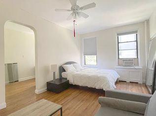 465 W 57th St APT 3B, New York, NY 10019