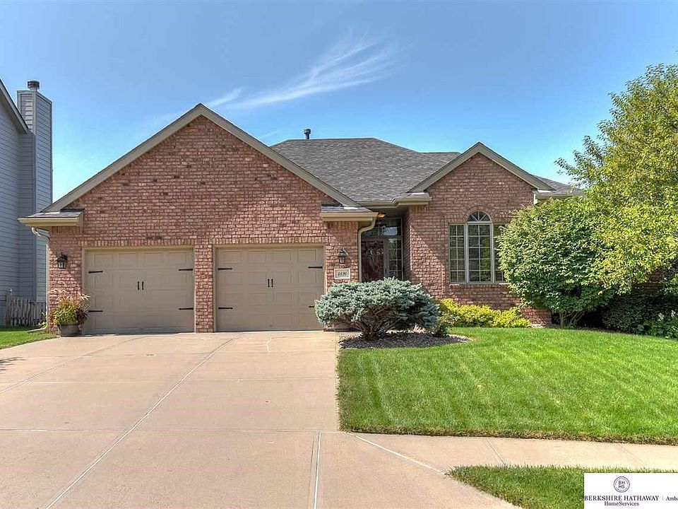 1st image of 4820 N 137th St