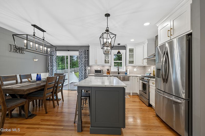 5th image of 21 Quevic Drive