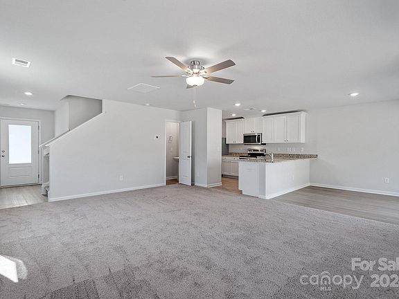 2nd image of 626 Lamorak Pl