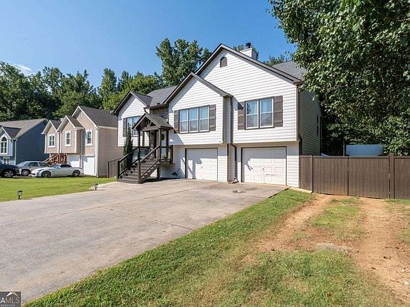 3rd image of 4765 Julian Way
