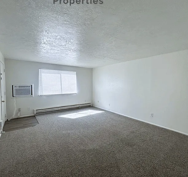 2117 Marigold St #1 — Photo 8