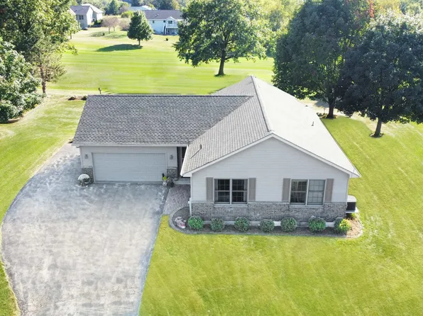 4-15 Grandview Dr, Lanark, IL 61046