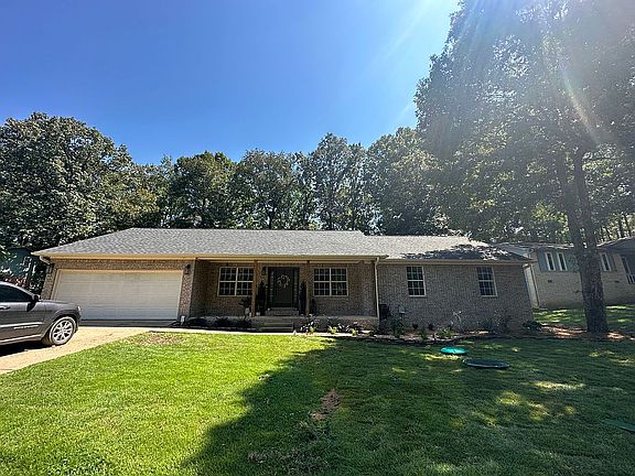 2nd image of 145 Stonebriar Dr